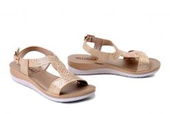 INBLU BV-49 026 piaskowy, sandały damskie. Brązowe sandały Inblu, bez wzorów, bez obcasa, na koturnie, bez zapięcia. Za 80.99 zł.