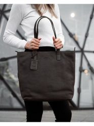 SPARWELL Skórzana torebka "Alice" w kolorze brązowym - 34 x 41 x 12 cm rozmiar: onesize. Brązowe torby na ramię SPARWELL, bez wzorów, z materiału, na ramię, bez dodatków. Za 253.54 zł.