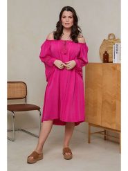 Curvy Lady Sukienka w kolorze różowym rozmiar: 40/42. Różowe sukienki Curvy Lady, bez wzorów, z koronki, klasyczne, bez kołnierzyka, bez ramiączek, midi. Za 79.21 zł.