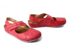 DR. BRINKMANN 710558-04 rot, sandały damskie. Czerwone sandały Dr. Brinkmann, bez wzorów, ze skóry, bez obcasa, bez zapięcia. Za 349.90 zł.
