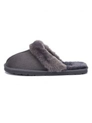 ISLAND BOOT Kapcie "Emesta" w kolorze ciemnoszarym rozmiar: 39. Czarne obuwie domowe Island Boot, bez wzorów, bez zapięcia. Za 127.65 zł.