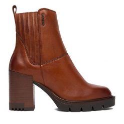 Botki G-Star Raw. Brązowe botki G-Star Raw, bez wzorów, bez obcasa, na słupku, bez zapięcia. Za 449.99 zł.