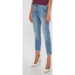Wrangler - Jeansy Retro. Niebieskie jeansy Wrangler, s, bez wzorów, z podwyższonym stanem. W wyprzedaży za 259.90 zł.