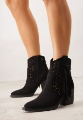 Czarne Botki Kowbojki na Stożkowym Obcasie z Ażurowym Wzorem i Eathetina. Czarne botki Born2be, w ażurowe wzory, z jeansu, bez obcasa, na obcasie, bez zapięcia. Za 149.99 zł.