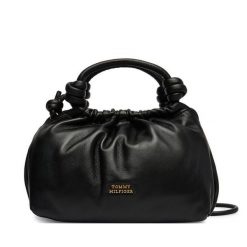 Torebka Tommy Hilfiger. Czarne torebki klasyczne TOMMY HILFIGER, bez wzorów, bez dodatków. Za 849.99 zł.