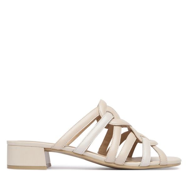 Klapki Caprice. Brązowe klapki Caprice, bez wzorów, bez obcasa. Za 299.99 zł.