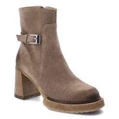 Beżowe Botki Armodo Eleganckie Obuwie Damskie Na Obcasie. Brązowe botki Armodo, bez wzorów, bez obcasa, na obcasie, bez zapięcia. Za 365.99 zł.