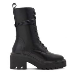 Botki GINO ROSSI. Czarne botki Gino Rossi, bez wzorów, bez obcasa, na słupku, bez zapięcia. Za 379.99 zł.