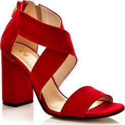 PIĘKNE SANDAŁY Z SUWAKIEM FELICJA OBCAS 9CM CZERWONE. Czerwone sandały CALZADO, bez wzorów, bez obcasa, na obcasie, bez zapięcia. W wyprzedaży za 139.99 zł.