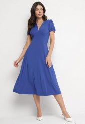 Niebieska Sukienka Rozkloszowana z Wiskozą z Poduszkami w Ramionach Awerla. Niebieskie sukienki Born2be, na co dzień, l, bez wzorów, z wiskozy, eleganckie, bez kołnierzyka, bez ramiączek, midi, rozkloszowane. Za 139.99 zł.