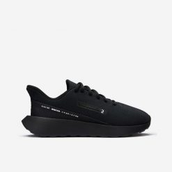 Buty sportowe damskie Decathlon KLNJ Be D. Czarne obuwie sportowe DECATHLON, bez zapięcia, trekkingowe. Za 119.99 zł.