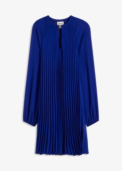 Sukienka mini plisowana z delikatnego szyfonu. Niebieskie sukienki bonprix, bez wzorów, z szyfonu, bez kołnierzyka, bez ramiączek, mini. Za 169.99 zł.
