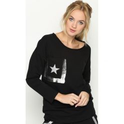 Czarna Bluzka Angle Star. Czarne bluzki Born2be, m, bez wzorów, retro, bez kołnierzyka, bez ramiączek. Za 29.99 zł.