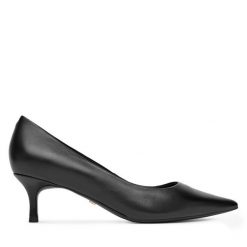 Szpilki Gino Rossi. Czarne szpilki Gino Rossi, bez wzorów, bez obcasa, na szpilce, bez zapięcia. Za 299.99 zł.