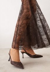 Brązowe Szpilki z Paskiem na Piętę z Siateczkową Cholewką i Cekinami Lilinixia. Brązowe szpilki Born2be, bez wzorów, z jeansu, eleganckie, bez obcasa, na szpilce, bez zapięcia. Za 119.99 zł.