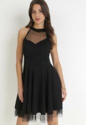 Czarna Rozkloszowana Sukienka Mini z Siateczką Philippina. Czarne sukienki Born2be, na imprezę, s, bez wzorów, z tiulu, bez kołnierzyka, bez ramiączek, mini, rozkloszowane. W wyprzedaży za 89.99 zł.