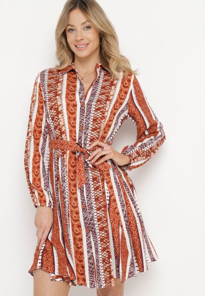 Brązowa Sukienka Koszulowa z Wiskozy Rozkloszowana z Materiałowym Paskiem Sigina. Brązowe sukienki Born2be, do pracy, m, bez wzorów, z jeansu, biznesowe, bez kołnierzyka, bez ramiączek, koszulowe. Za 39.99 zł.