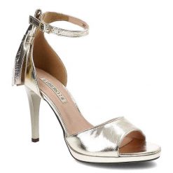 Złote Sandały Libero Eleganckie Skórzane Buty. Żółte sandały Libero, z aplikacjami, ze skóry, eleganckie, bez obcasa, na obcasie, bez zapięcia. Za 239.00 zł.