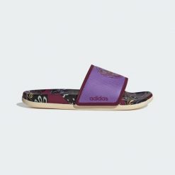 Klapki Adilette Komfort. Czerwone klapki Adidas, bez wzorów, bez obcasa. Za 199.00 zł.