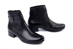 RIEKER 78664-00 black, botki damskie. Czarne botki Rieker, bez wzorów, bez obcasa, na obcasie, bez zapięcia. Za 331.42 zł.