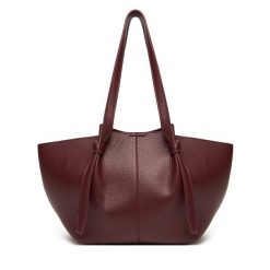 Torebka Call It Spring. Czerwone torebki klasyczne Call it Spring, bez wzorów, bez dodatków. Za 249.99 zł.