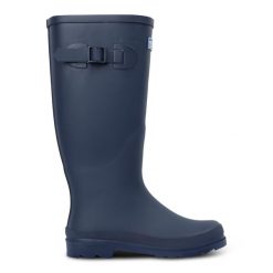 Kalosze do chodzenia damskie Fairweather. Niebieskie kalosze Regatta, bez wzorów, z gumy. W wyprzedaży za 199.99 zł.