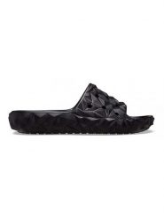 Crocs Klapki "Classic" w kolorze czarnym rozmiar: 34/35. Czarne klapki Crocs, bez wzorów, z otwartym noskiem, bez obcasa. Za 55.95 zł.