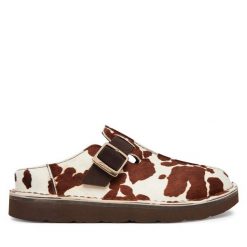 Klapki Clarks. Brązowe klapki Clarks, bez wzorów, bez obcasa. Za 469.99 zł.