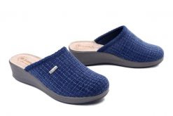 Inblu GI-32 004 blue, klapki damskie. Niebieskie klapki Inblu, bez wzorów, bez obcasa, na koturnie. Za 89.99 zł.
