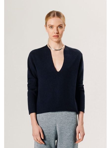 Rodier Wełniany sweter w kolorze granatowym rozmiar: L. Niebieskie swetry Rodier, l, bez wzorów, z wełny, bez ramiączek. Za 234.94 zł.