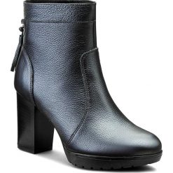 Botki ANN MEX - 7528 01SG Czarny. Niebieskie botki Ann Mex, z aplikacjami, ze skóry, bez obcasa, na obcasie, bez zapięcia. W wyprzedaży za 259.00 zł.