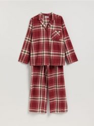 Flanelowa piżama w kratkę - czerwony. Czerwone piżamy Reserved, bez wzorów, z bawełny, bez ramiączek. Za 149.99 zł.