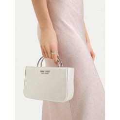Torebka Nine West. Białe torebki klasyczne Nine West, bez wzorów, bez dodatków. Za 199.99 zł.
