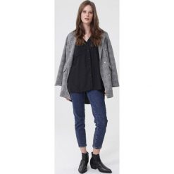 Czarna Koszula Zinc. Czarne koszule Born2be, l, bez wzorów, casualowe, bez kołnierzyka, bez ramiączek. Za 99.99 zł.