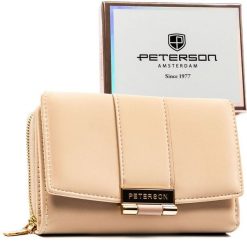 Beżowy portfel damski wykonany ze skóry ekologicznej o lekko prążkowanej fakturze, zamykany zatrzaskiem - Peterson. Brązowe portfele Peterson, bez wzorów, prążkowane. Za 99.99 zł.