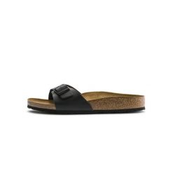 Klapki damskie Birkenstock Madrid BS. Brązowe klapki Birkenstock, bez wzorów, z materiału, bez obcasa. Za 418.00 zł.