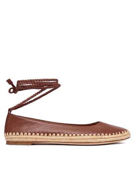 Max Mara Espadryle 2614521012670 Brązowy. Brązowe espadryle Max Mara, bez wzorów, ze skóry, bez obcasa, bez zapięcia. Za 1,664.99 zł.