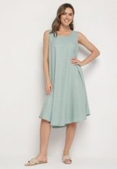 Jasnozielona Rozkloszowana Klasyczna Sukienka Lunetira. Zielone sukienki Born2be, na co dzień, l, bez wzorów, eleganckie, bez kołnierzyka, bez ramiączek, midi, proste. Za 54.99 zł.