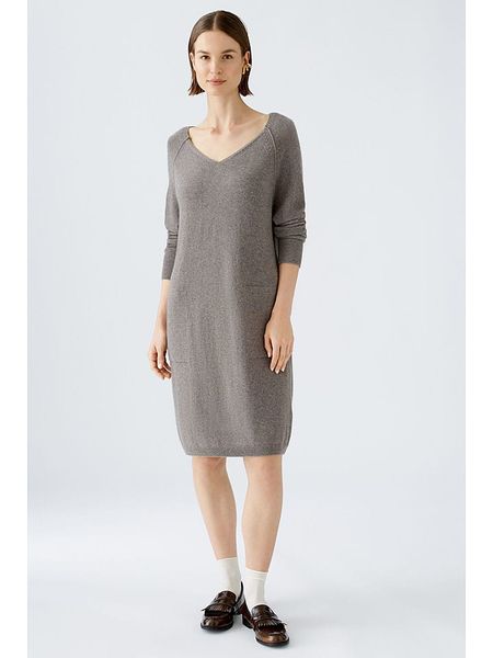 Oui Dzianinowa sukienka w kolorze szarobrązowym rozmiar: 40. Brązowe sukienki Oui, bez wzorów, z dzianiny, bez kołnierzyka, bez ramiączek, mini. Za 118.01 zł.