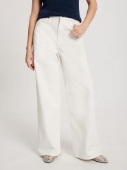 Cross Jeans Dżinsy - Flared fit - w kolorze białym rozmiar: 31W/34L. Białe jeansy Cross Jeans, l, z aplikacjami. Za 109.78 zł.