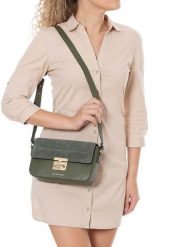 Lia Biassoni Skórzana torebka "Camoscio" w kolorze oliwkowym - 24 x 16 x 7 cm rozmiar: onesize. Zielone torby na ramię Lia Biassoni, bez wzorów, z materiału, na ramię, bez dodatków. Za 348.08 zł.