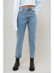 Monki Dżinsy - Regular fit - w kolorze błękitnym rozmiar: W26. Niebieskie jeansy Monki, bez wzorów, z podwyższonym stanem. Za 57.06 zł.