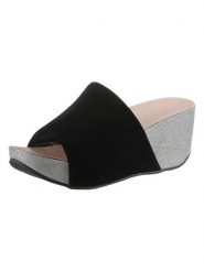 Heine Klapki w kolorze czarnym na koturnie rozmiar: 39. Czarne klapki Heine, bez wzorów, z otwartym noskiem, bez obcasa, na koturnie. Za 84.95 zł.