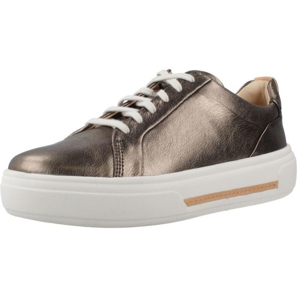 Buty CLARKS HOLLYHOCK WALK Szary. Szare obuwie domowe Clarks, ze skóry, trekkingowe. Za 381.99 zł.
