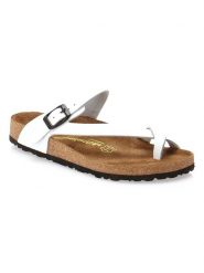Comfortfusse Skórzane japonki w kolorze białym rozmiar: 35. Białe klapki Comfortfüße, bez wzorów, z otwartym noskiem, bez obcasa. Za 249.95 zł.