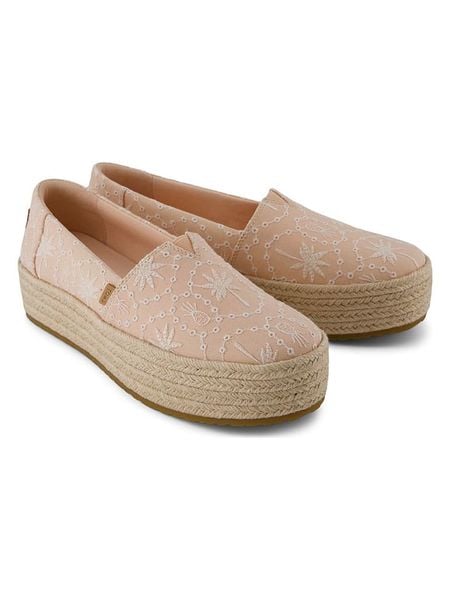 TOMS Espadryle w kolorze beżowym rozmiar: 38. Brązowe espadryle Toms, bez wzorów, bez obcasa, bez zapięcia. Za 169.95 zł.