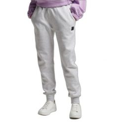 Spodnie turystyczne damskie Superdry Code Tech. Szare spodnie dresowe Superdry, bez wzorów, z bawełny, trekkingowe. Za 154.35 zł.