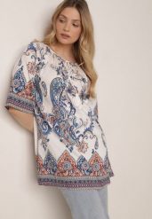 Niebieska Wiskozowa Bluzka w Etniczny Wzór z Frędzlami w Stylu Boho Raimine. Niebieskie bluzki Born2be, l, bez wzorów, z jeansu, biznesowe, bez kołnierzyka, bez ramiączek. Za 59.99 zł.