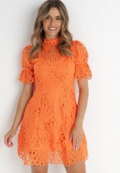 Pomarańczowa Sukienka Adoneus. Brązowe sukienki Born2be, na imprezę, m, bez wzorów, z koronki, klasyczne, bez kołnierzyka, bez ramiączek, midi. Za 159.99 zł.