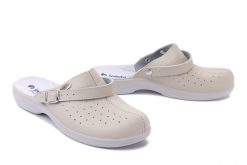 INBLU AE-04 002 beżowy, klapki damskie. Brązowe klapki Inblu, w ażurowe wzory, bez obcasa. Za 80.99 zł.